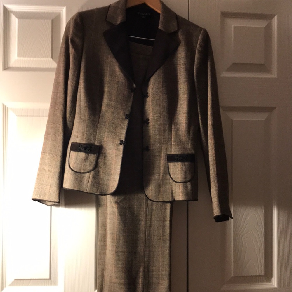 Two pice pants suits brown